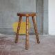 Tabouret tripode en bois