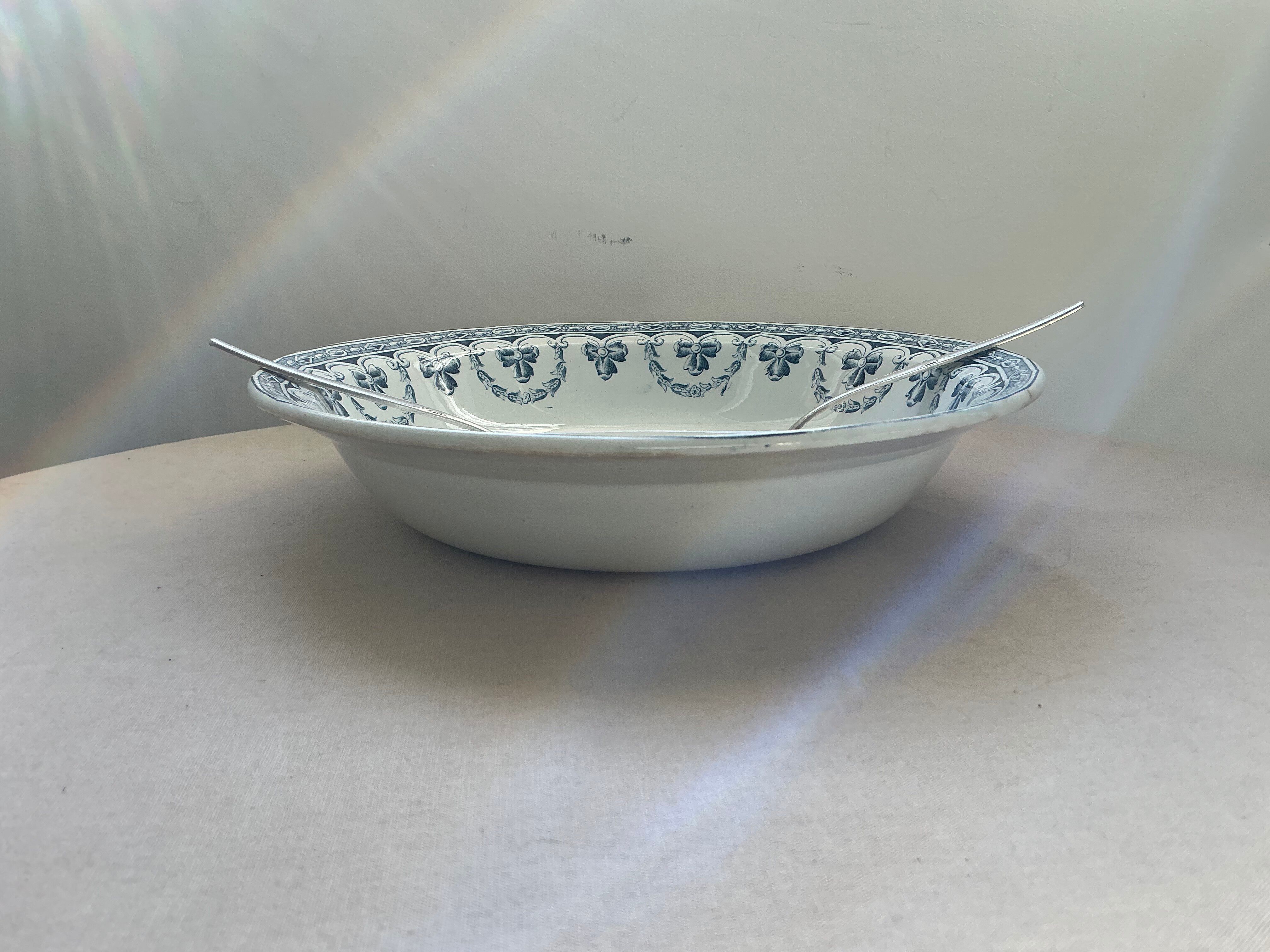 Old hollow dish in Ironstone with blue decoration by Amand & Hamage Santiago.