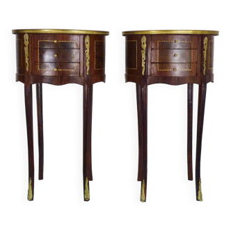 Paire de table de chevet a tambour, table de nuit de style Louis XV. Années 60