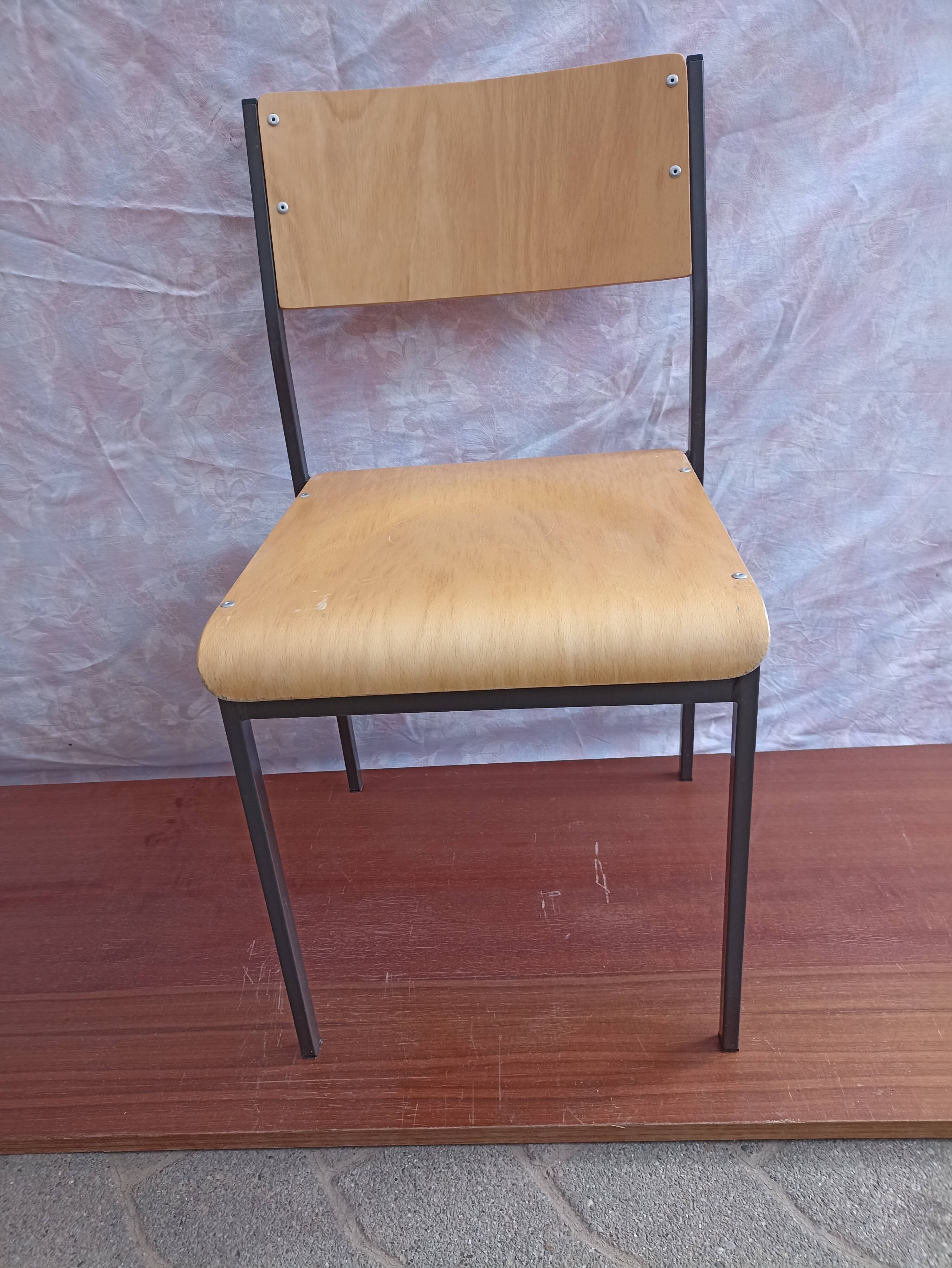 Set of 8 industrial chairs