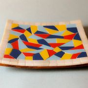 Plate decorated with modernist mosaic in trencadís style (Gaudí. Barcelona). Small tray.