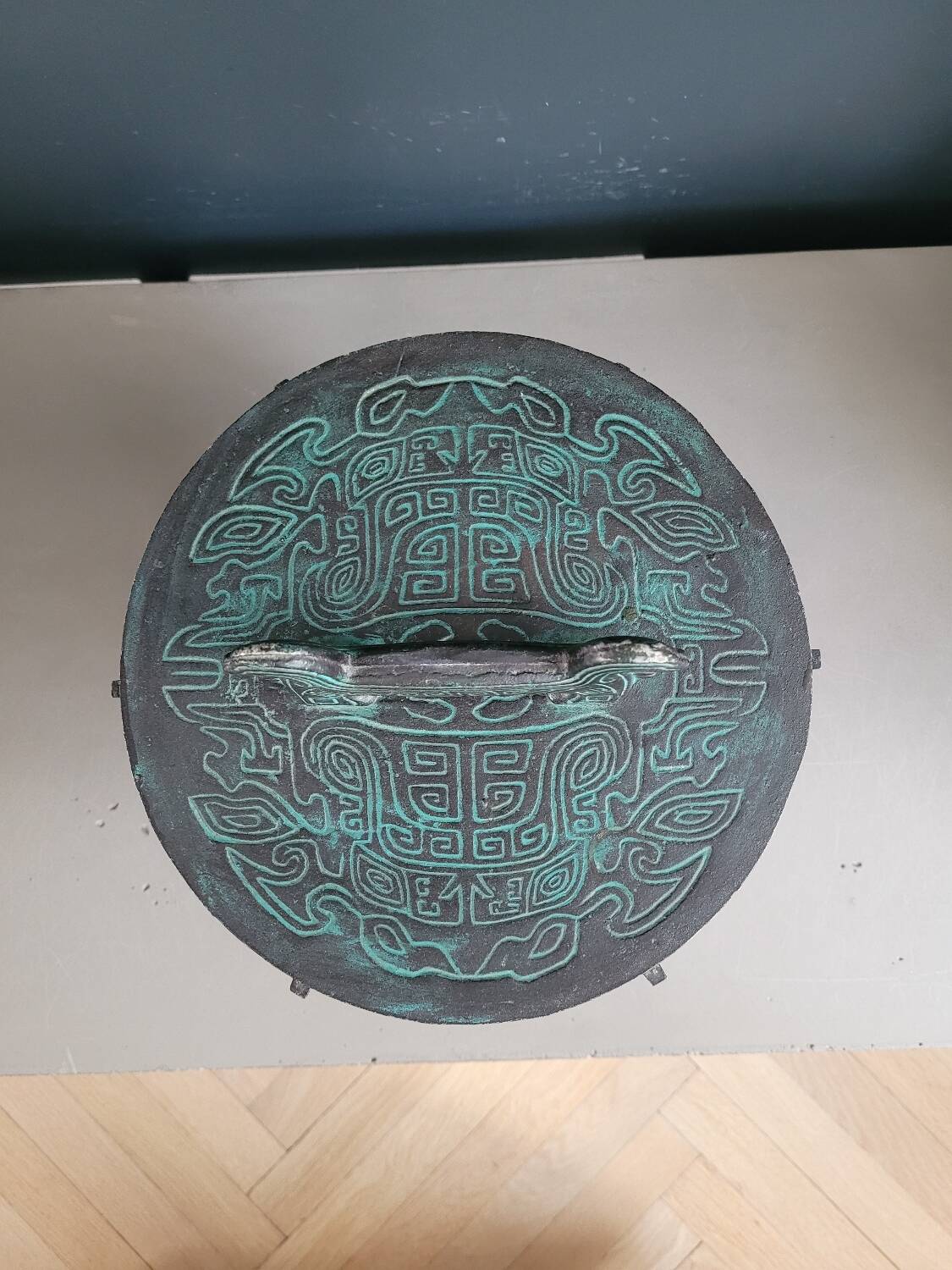 Engraved metal tripod ice bucket