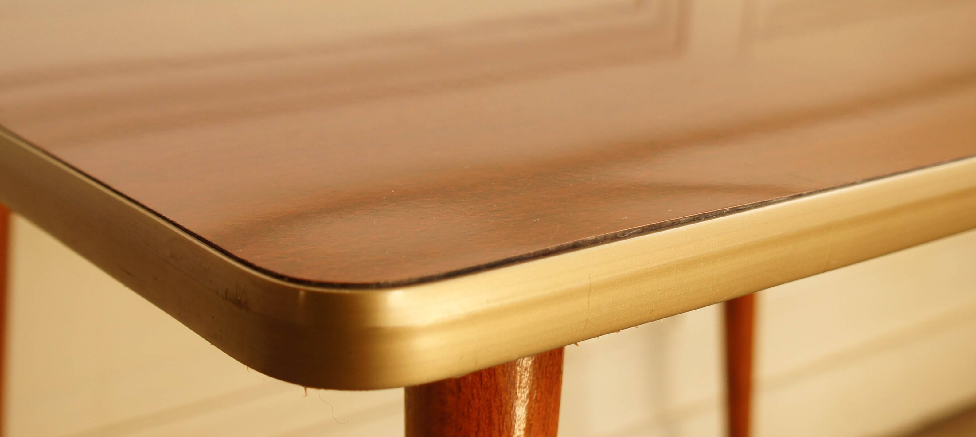 Table d'appoint en formica & bois