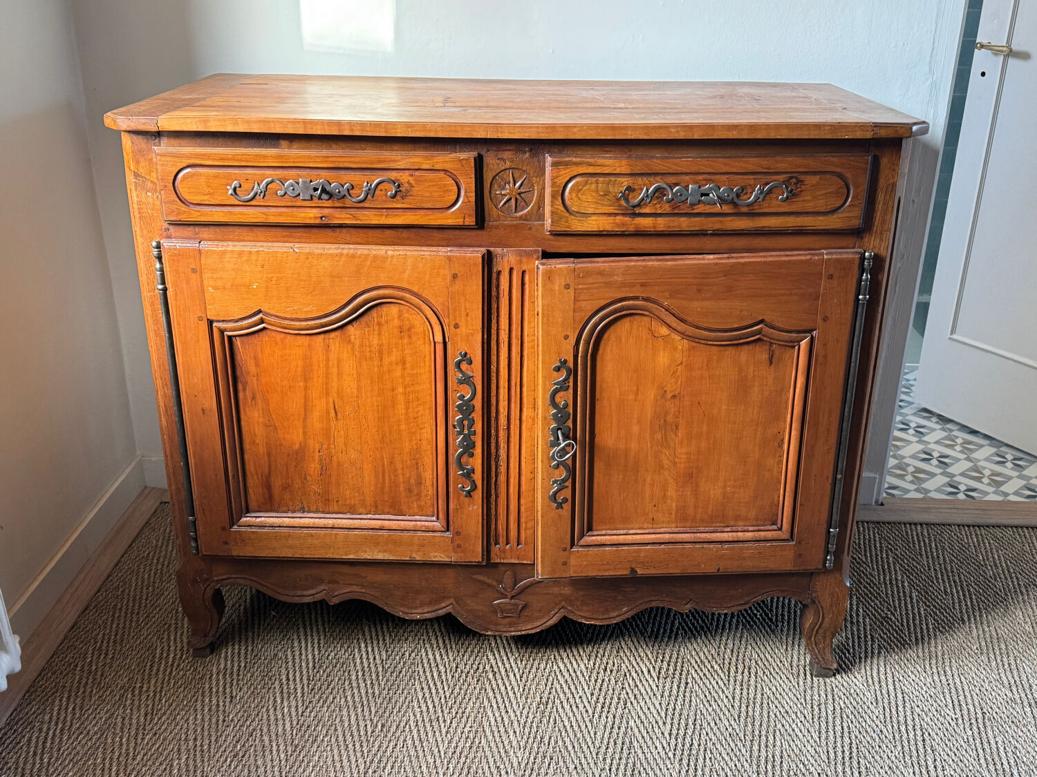 Small Burgundy buffet 19th century