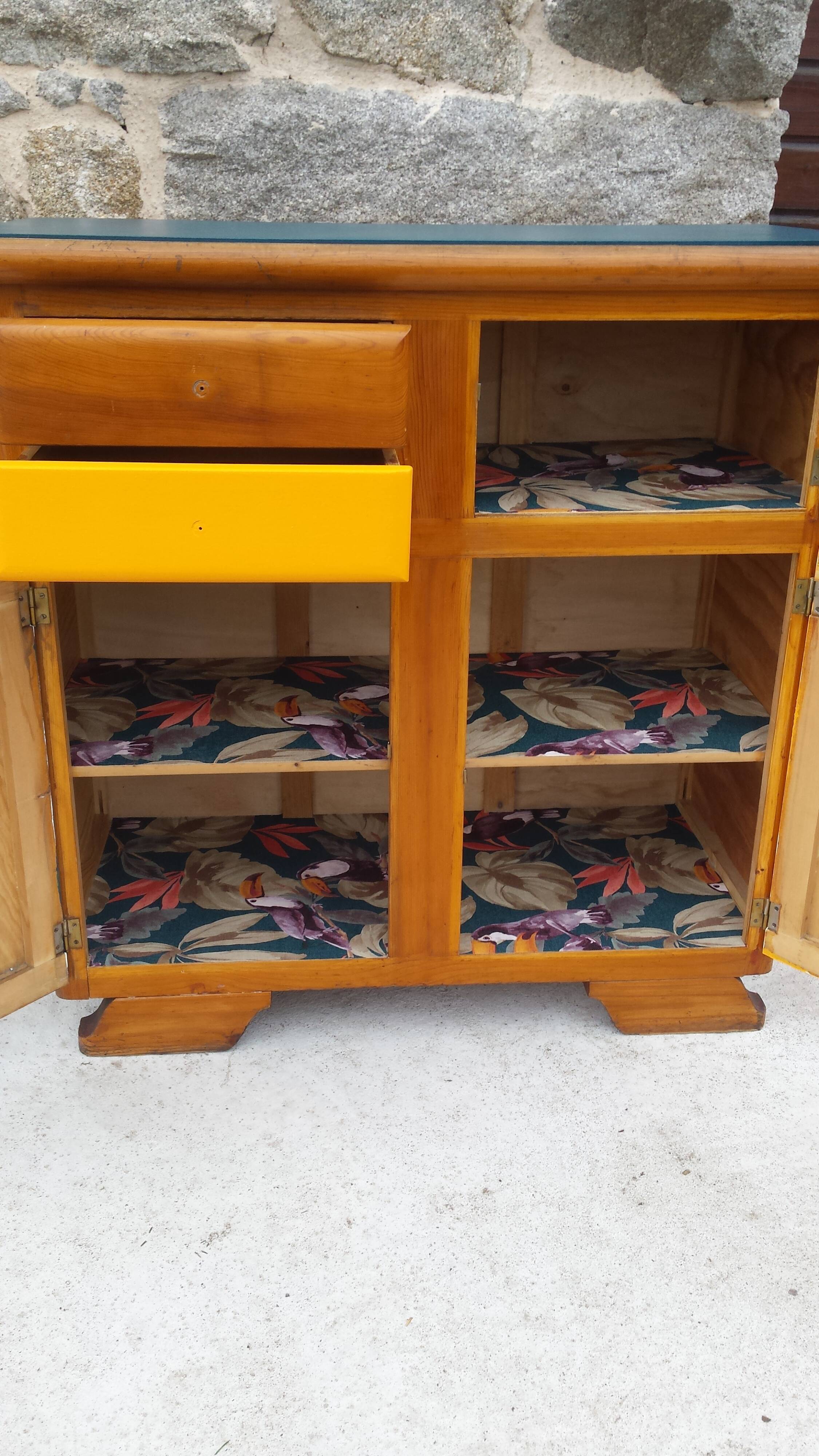 Buffet mado bas couleur miel