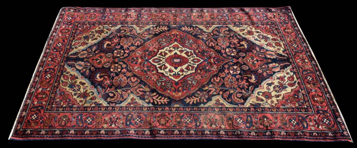 Persian Oriental rug Iran Lilian: 1.47 x 1.97 metres