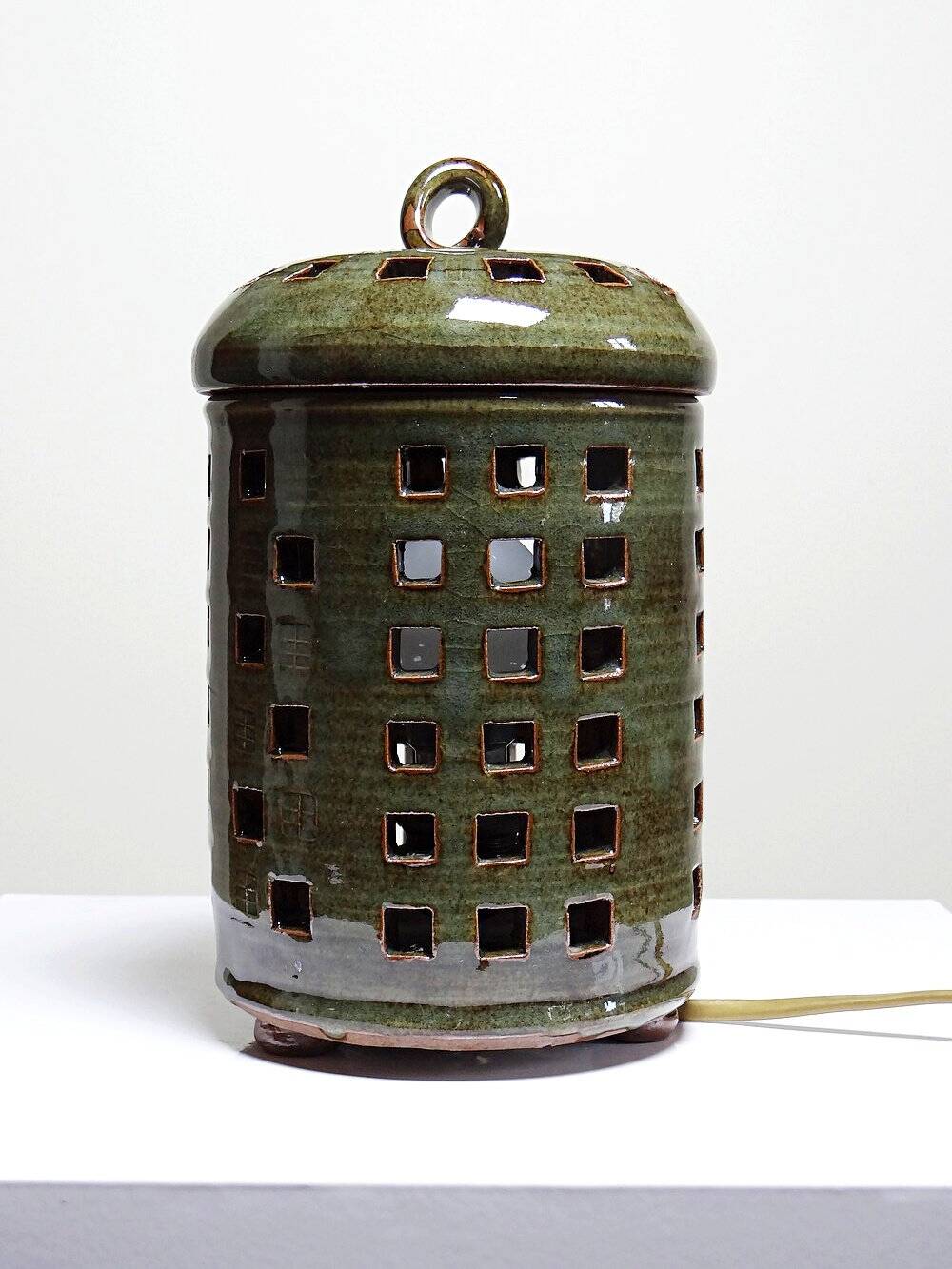 Vintage table lamp, glazed stoneware, perforated "Building" signed.