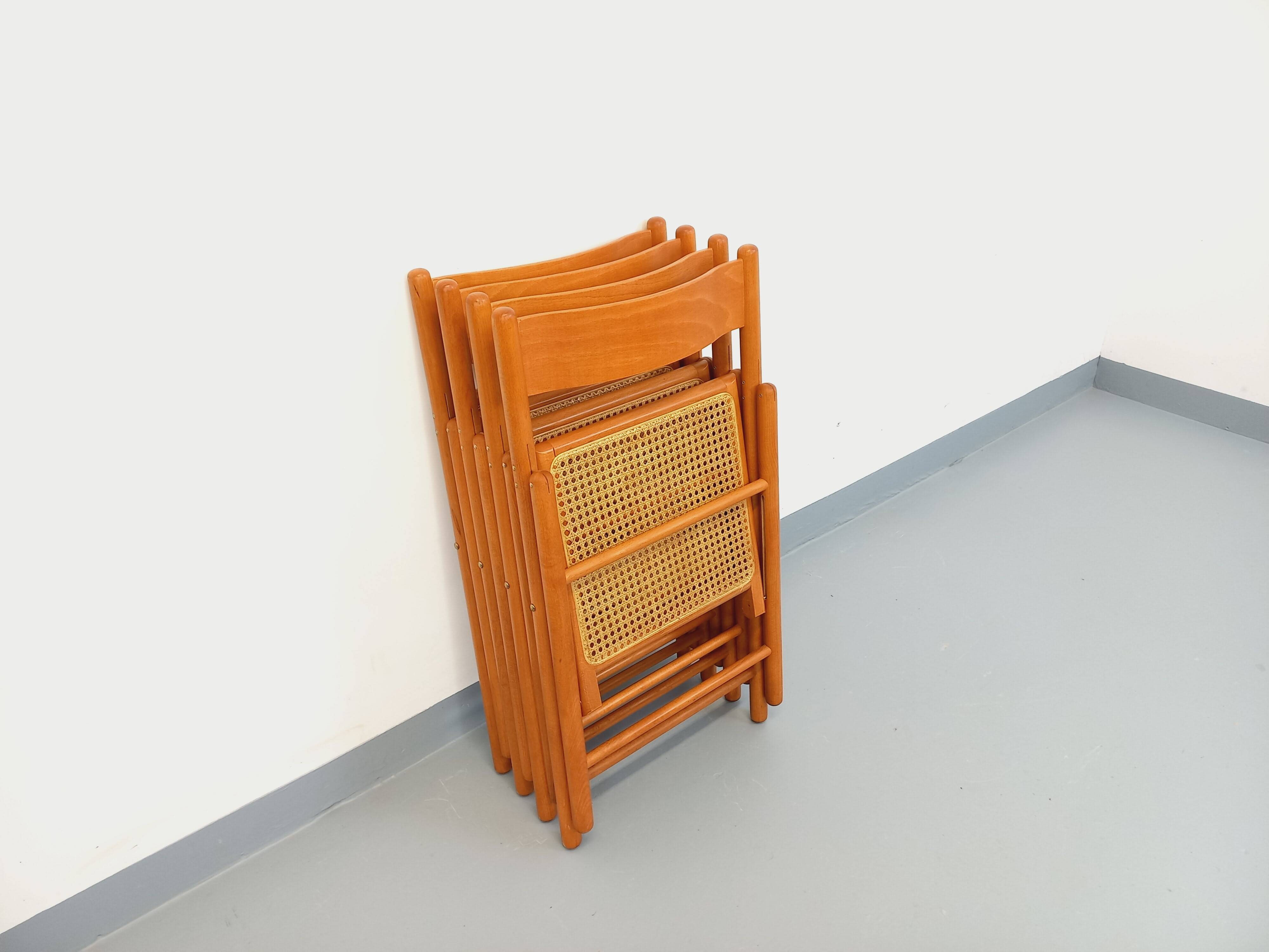 Set of 4 vintage folding chairs from Habitat made of beech wood and caning.