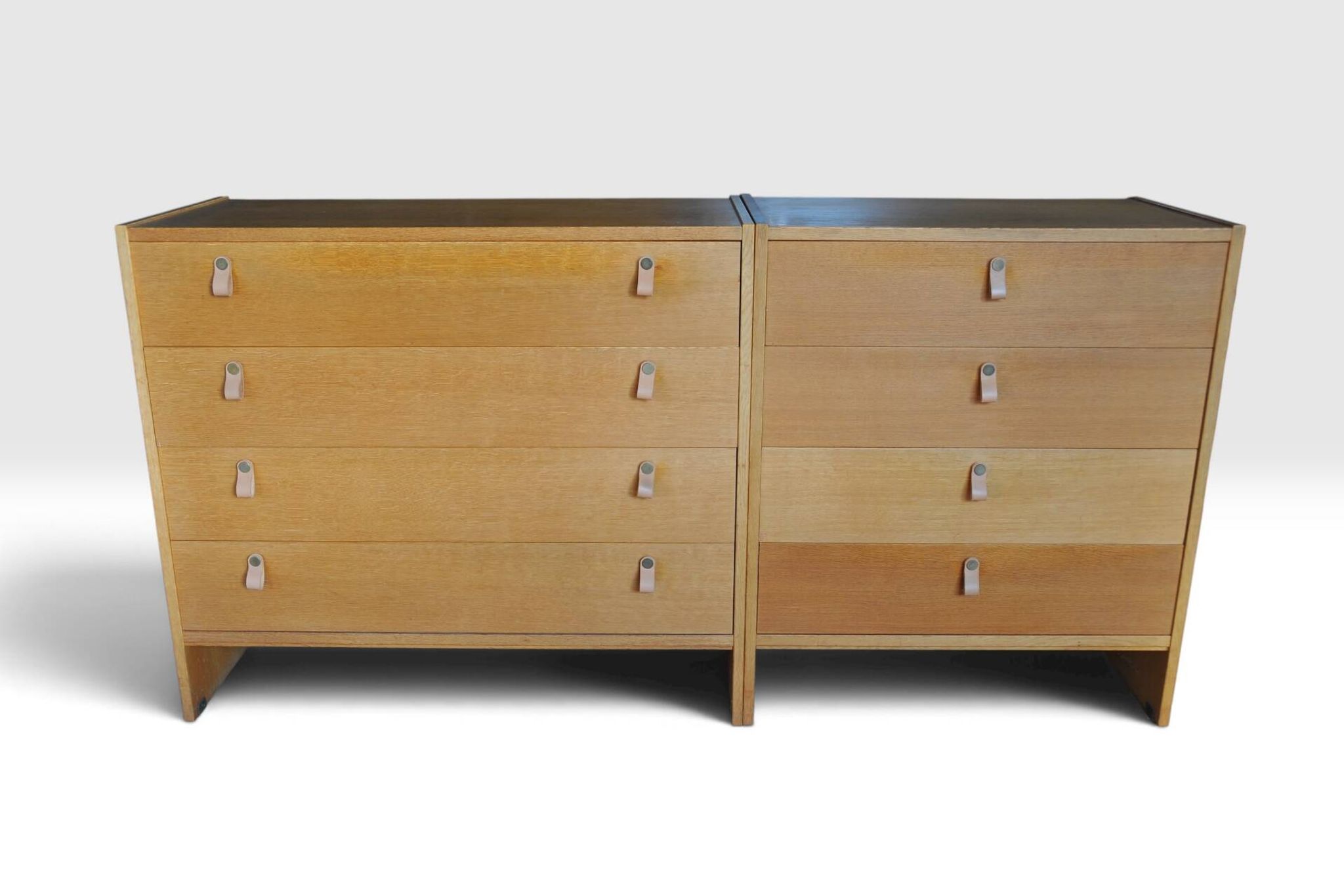 2 commodes Søborg en chêne scandinave
