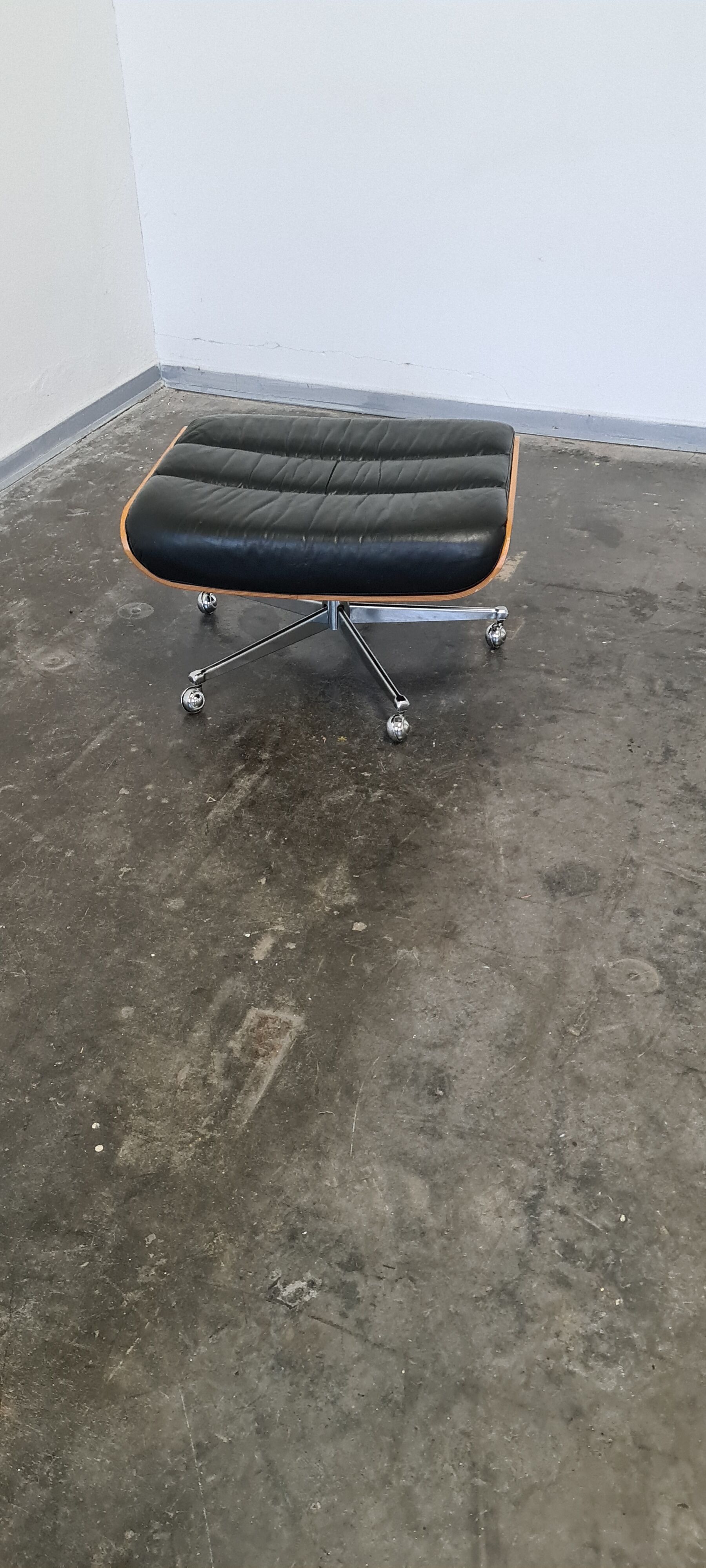 Vintage Mid century Ottoman