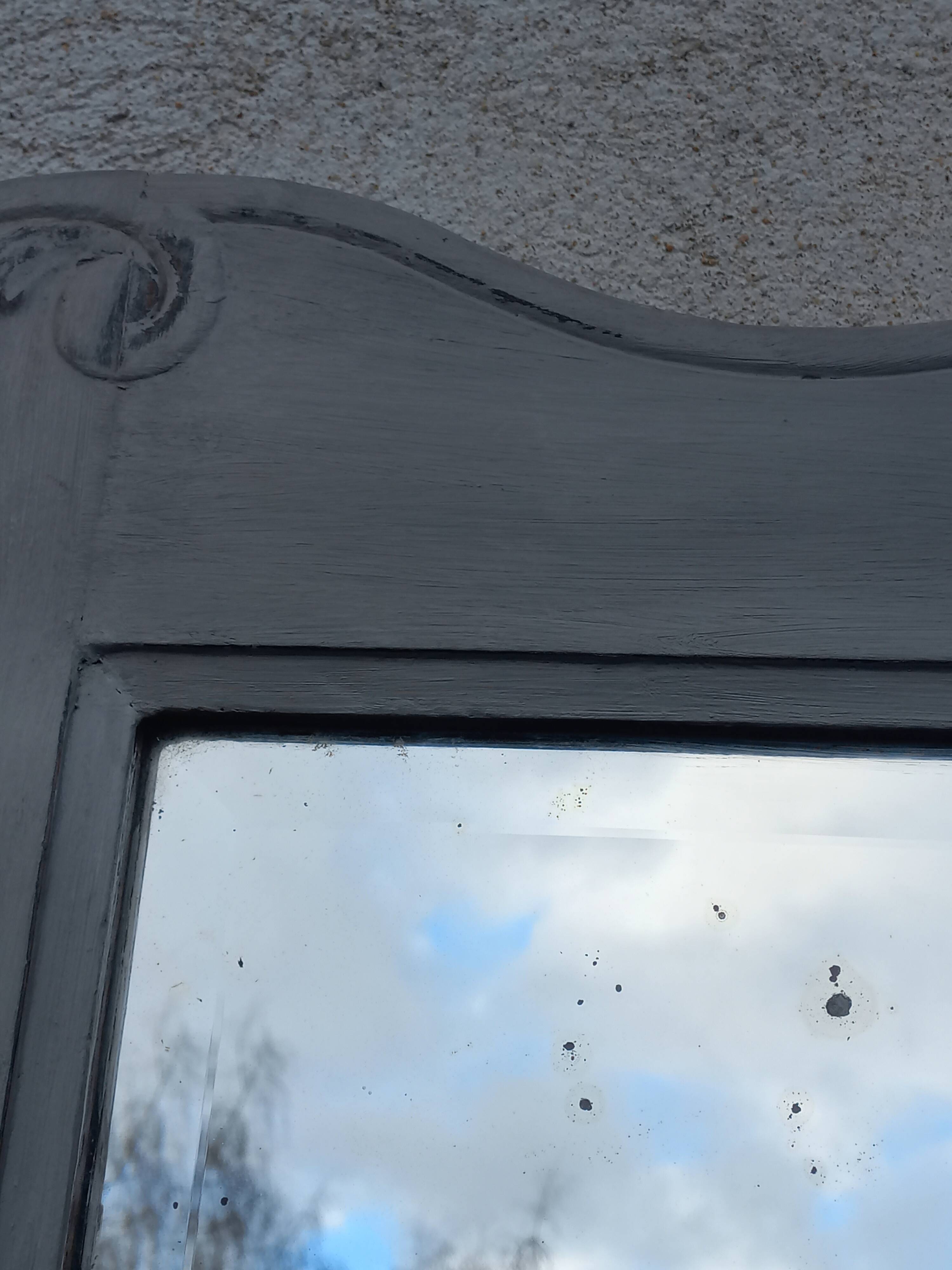 Antique Louis XV style mirror in solid oak with grey patina, 131cm.