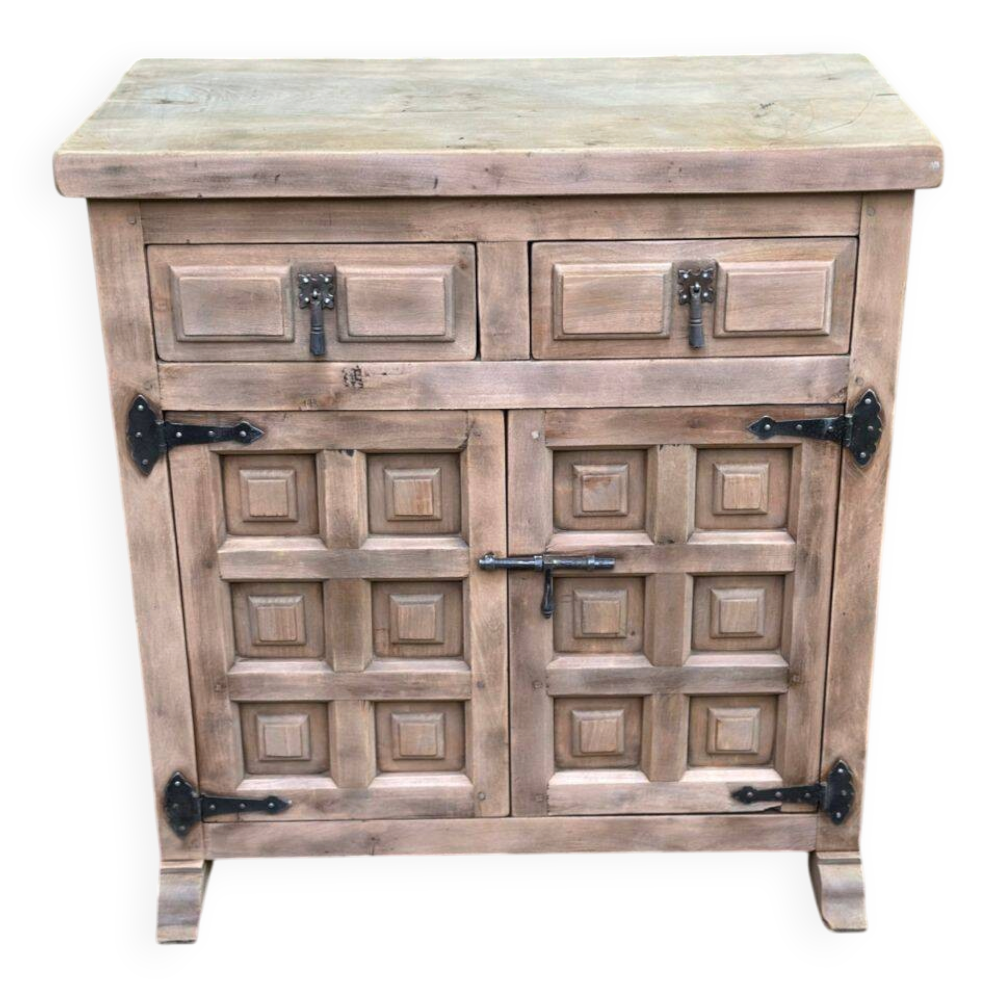Renovated Spanish chest of drawers in solid walnut from the 1950s.