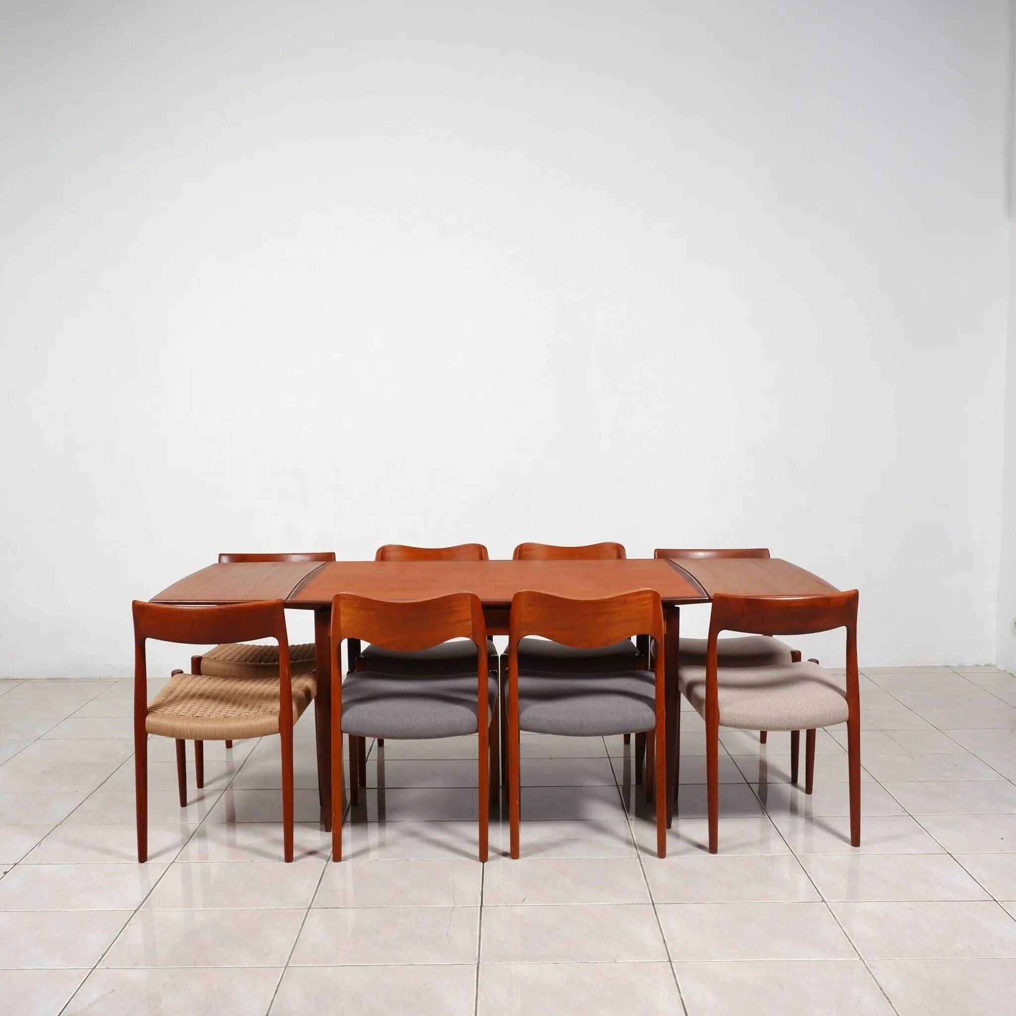 Table à manger extensible en teck par Wiesner & Hager, Autriche