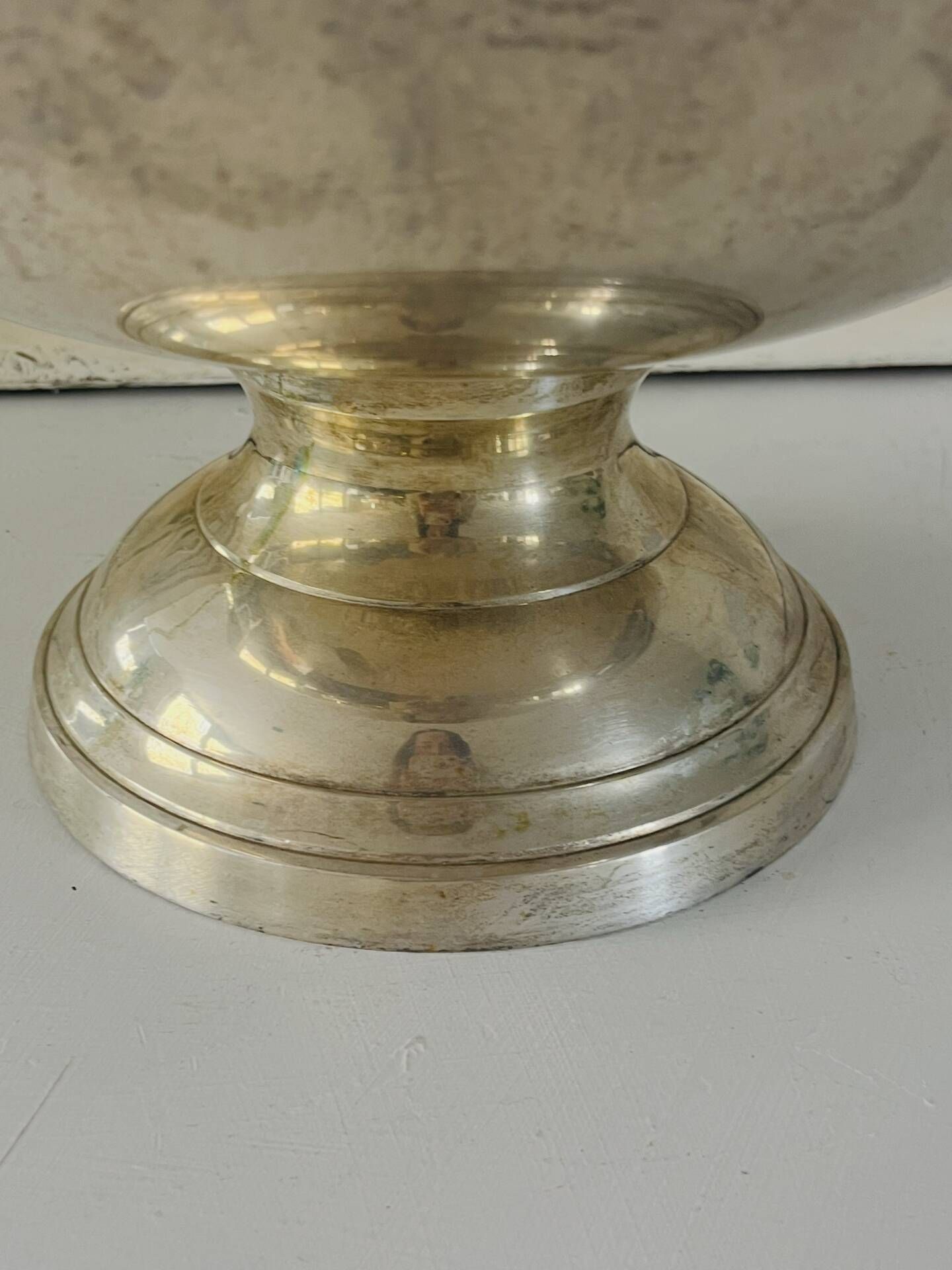 Champagne bucket Silver Plated vasque on Pedestal,