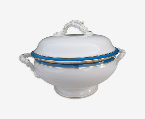 Soupière en porcelaine " aux lions de faience " XIX ème