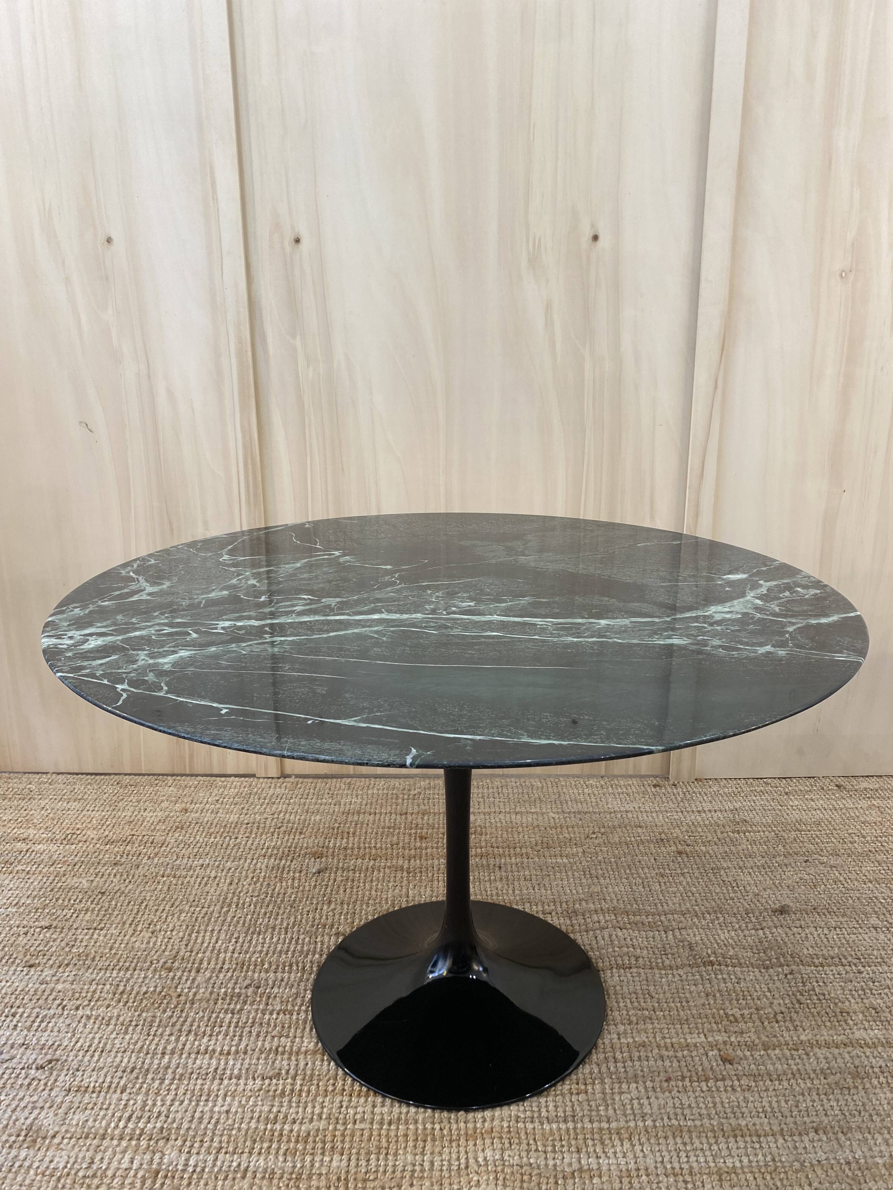 KNOLL round TULIP table in marble by Eero Saarinen
