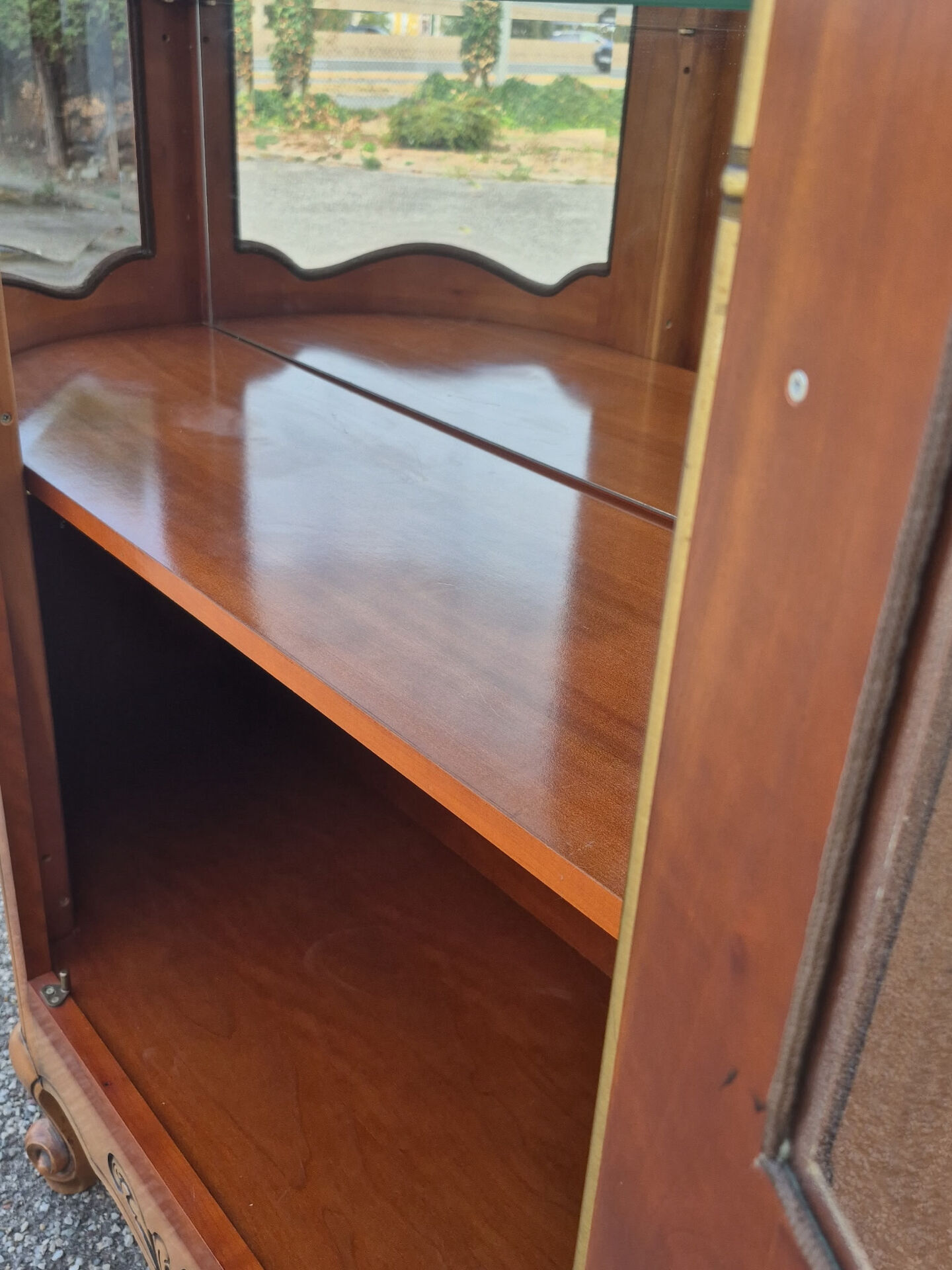 Large curved display cabinet in cherry wood in Louis XV style – 20th century
