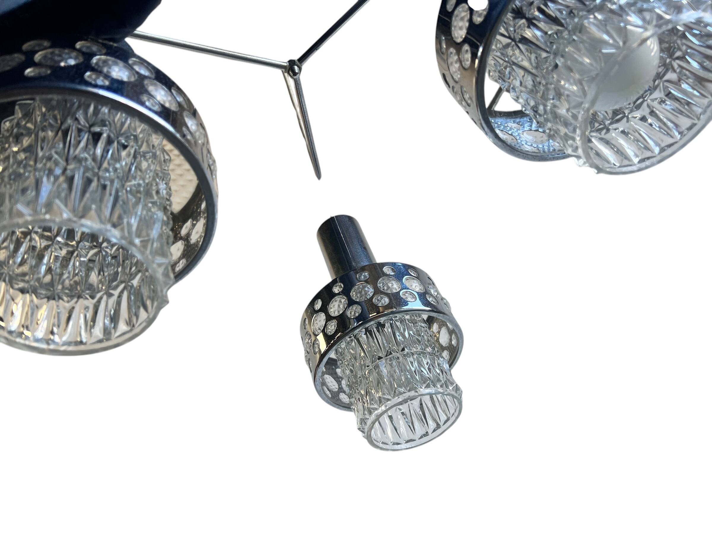 Vintage 70s chandelier / 'Massive' lighting