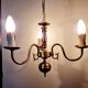 Lampe classique en laiton de style hollandais de couleur bronze doré