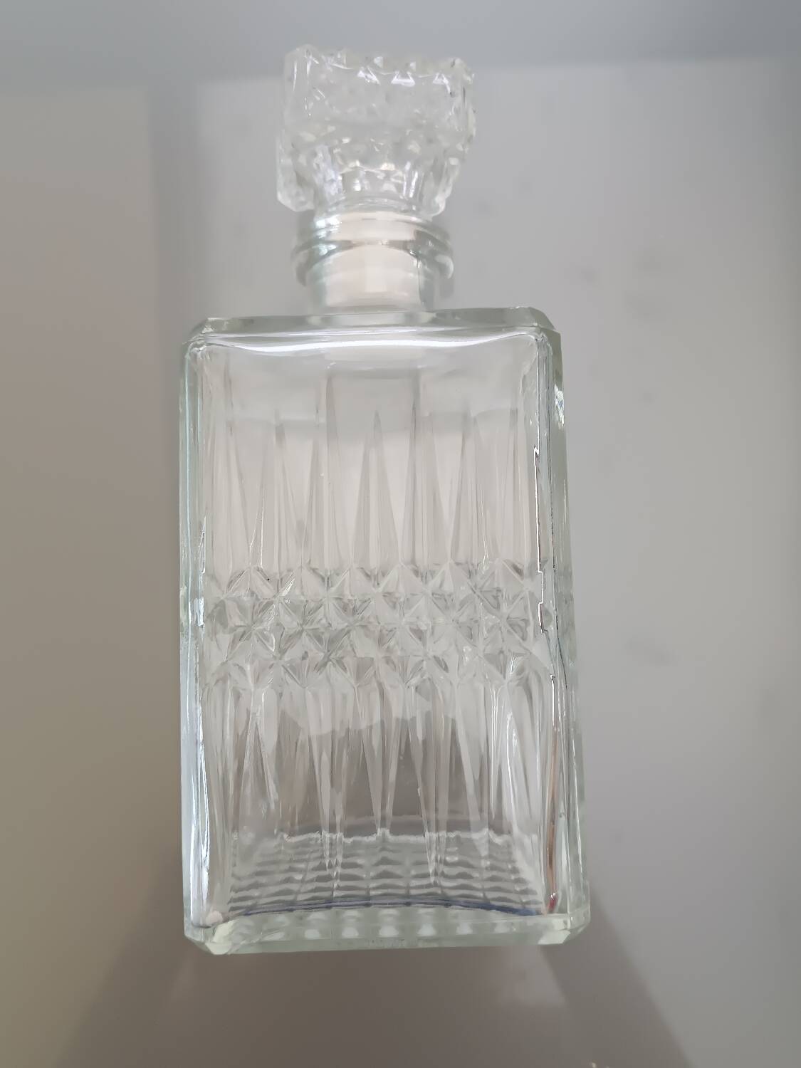 Whiskey decanter