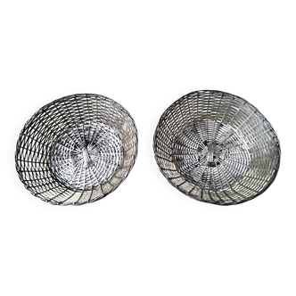 Paire de corbeilles à pain , bannettes en fil de métal argenté tressés