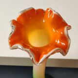 Vase à collerette en verre d"art soufflé vert et orange