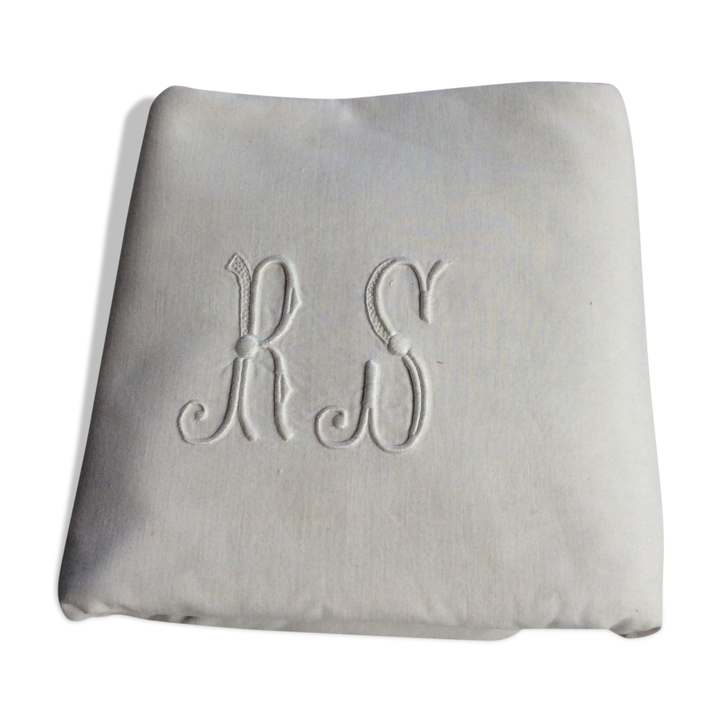 Cotton top sheet, open top edge, embroidered monogram