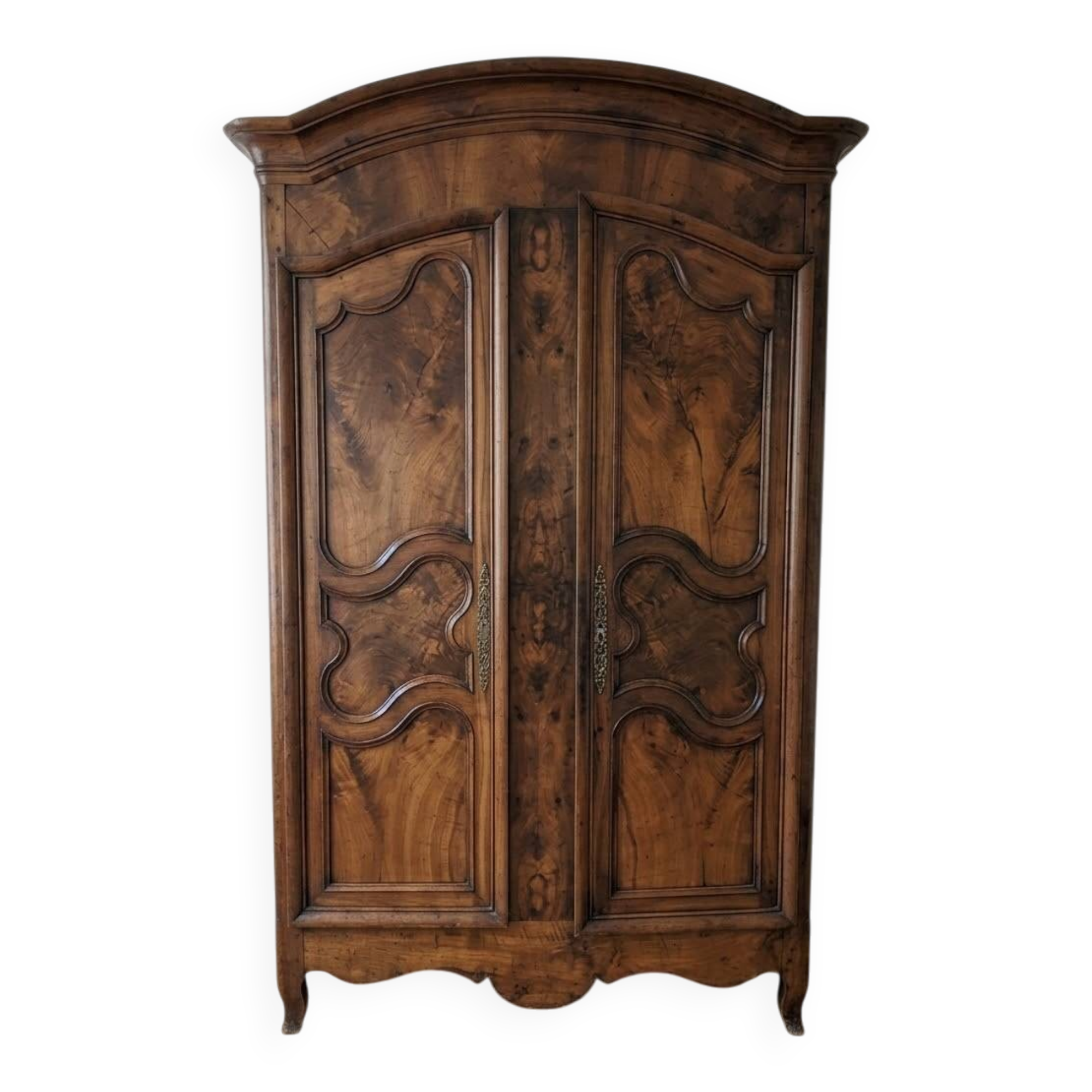 Antique Louis XV wardrobe in solid wood