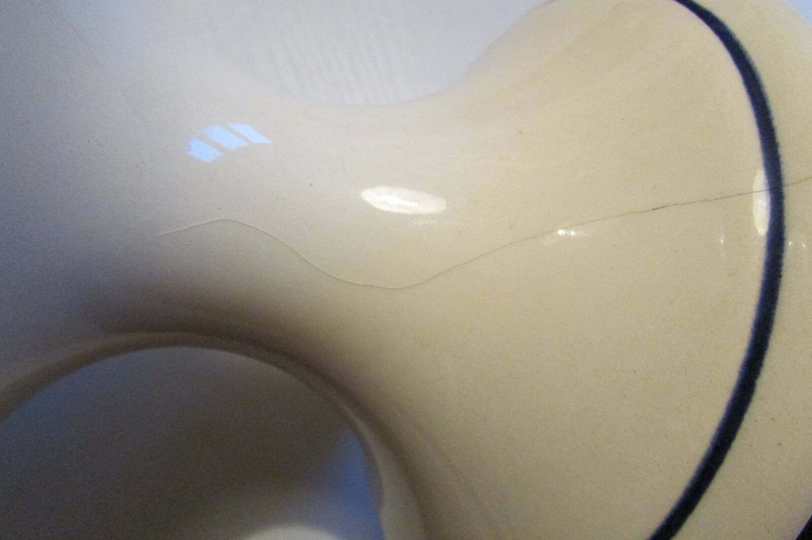 Shower foot cup, Henriot Quimper earthenware
