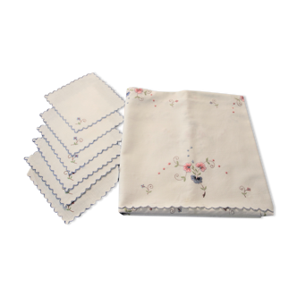 Nappe carrée brodée main et 6 serviettes