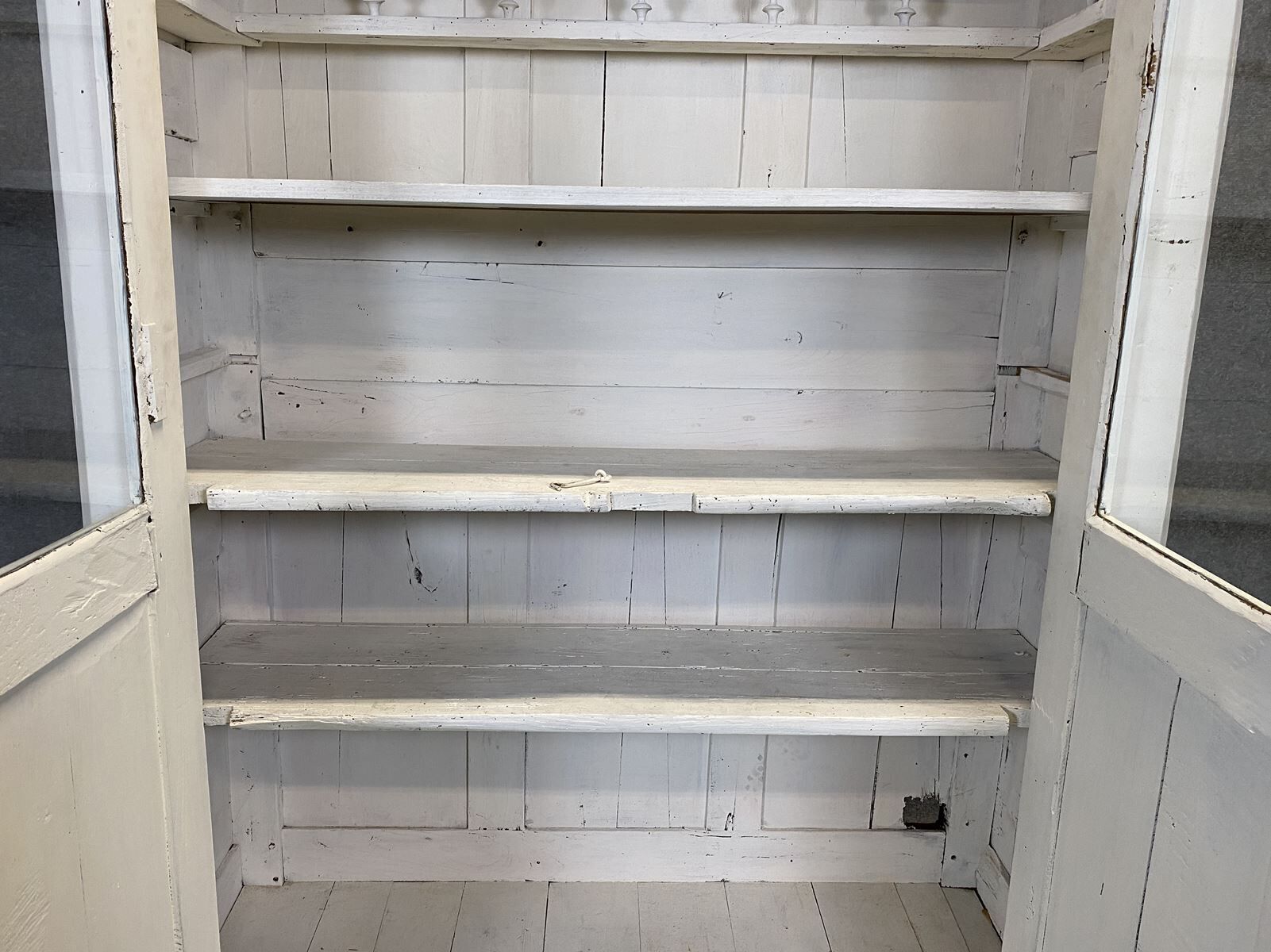 Vaisselier in chestnut patinated in white late 19th century