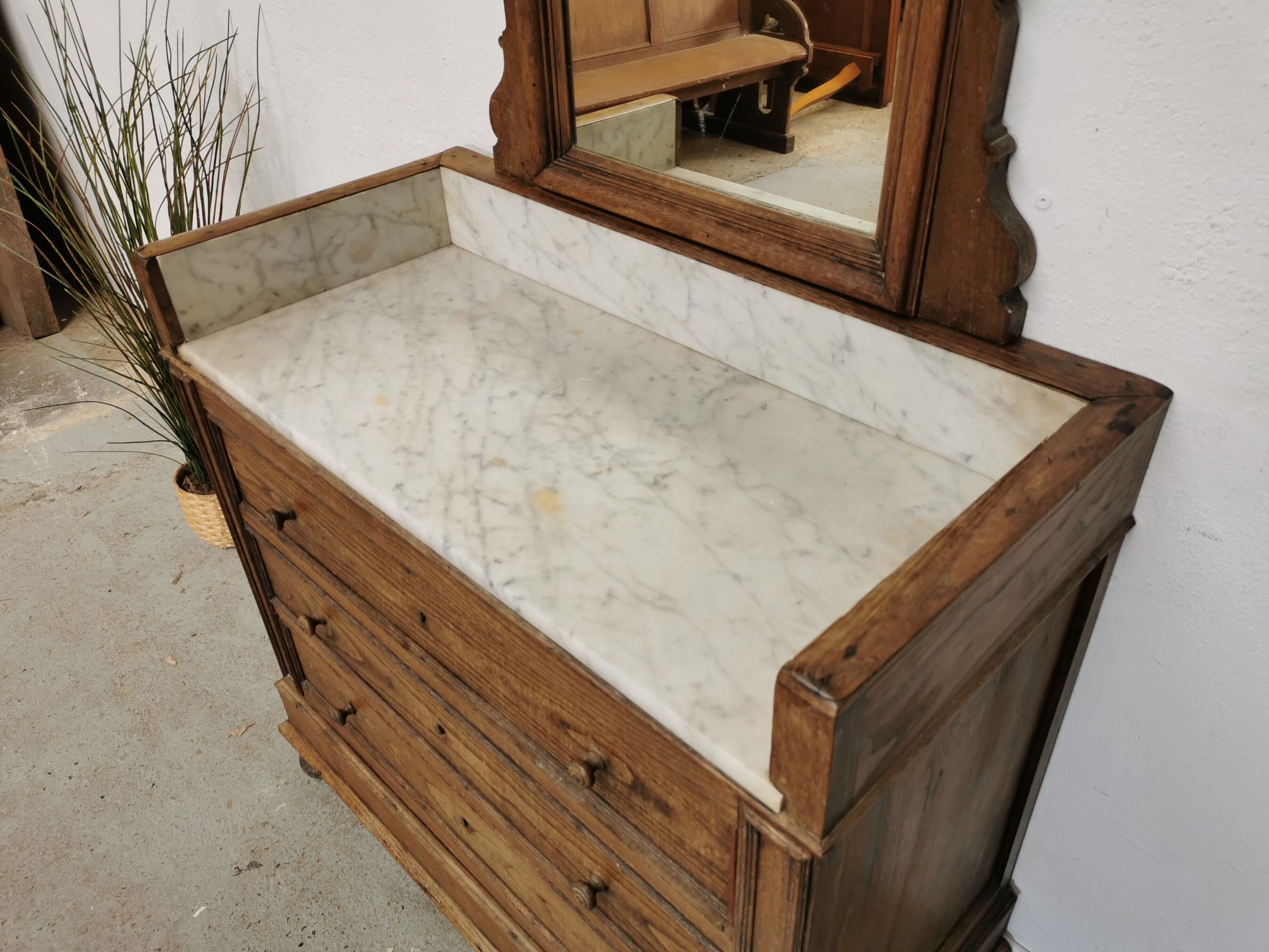 Commode coiffeuse 1900 en chêne et marbre
