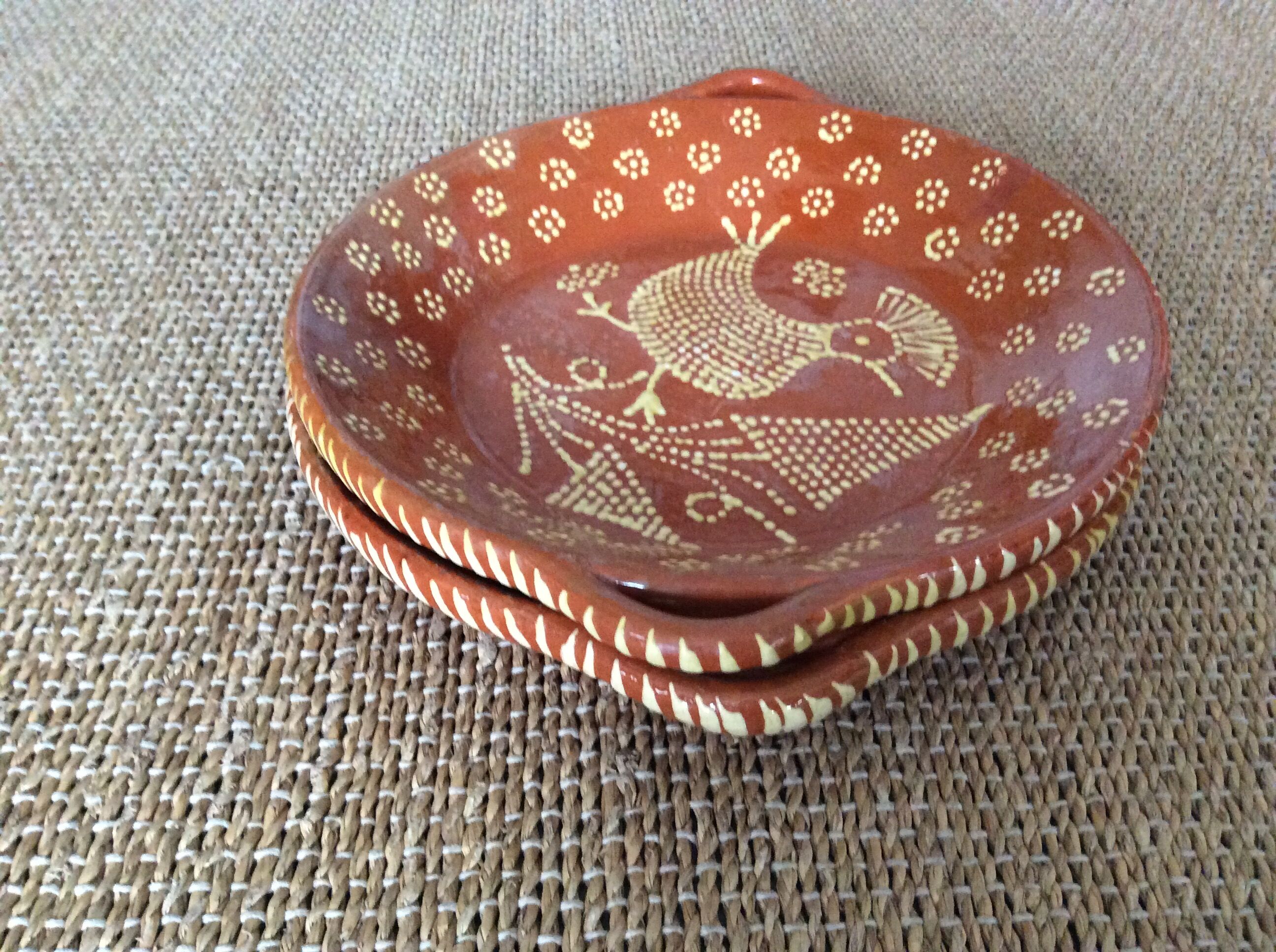 2 terracotta dishes