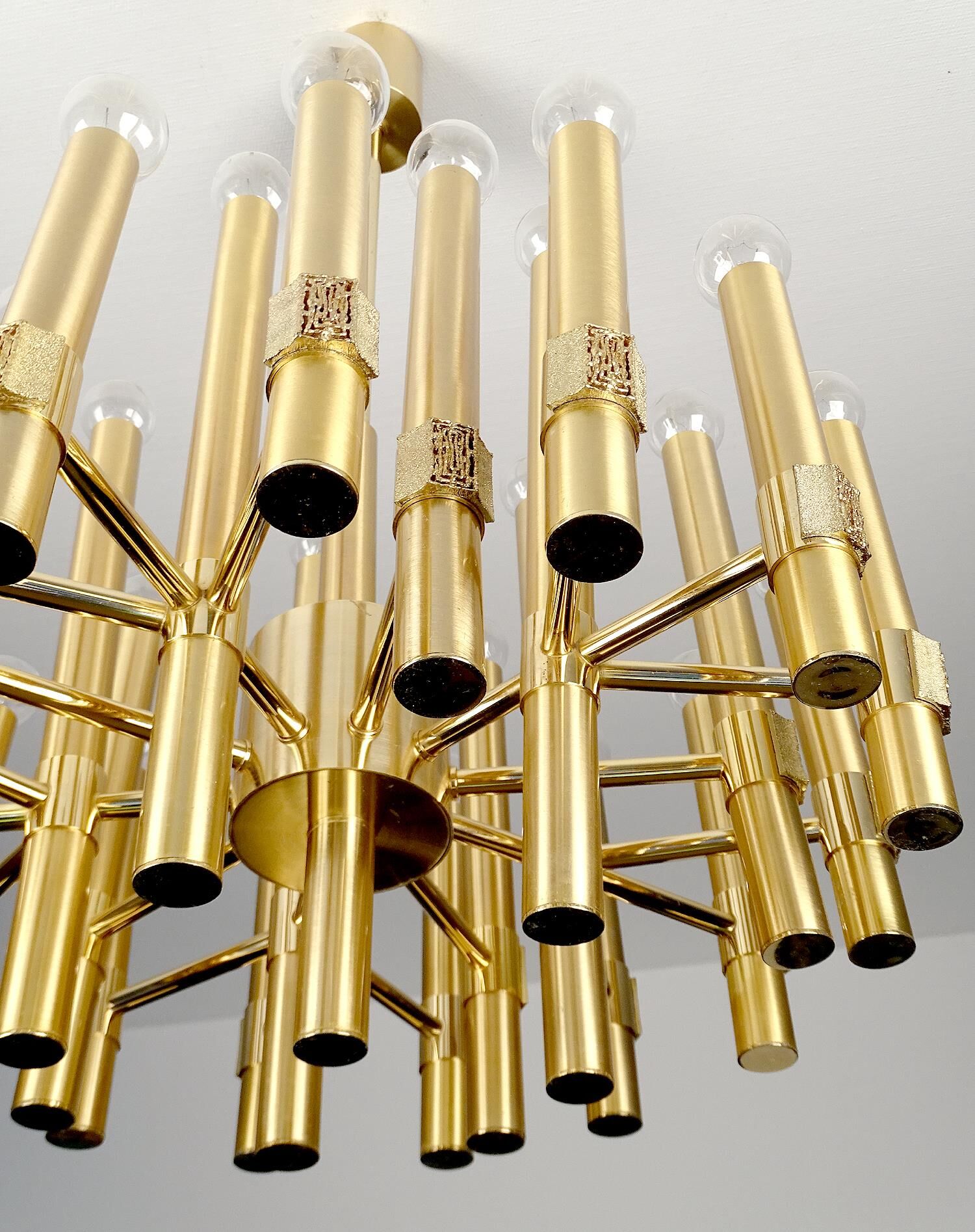 Large and superb Vintage Sputnik Chandelier from Sciolari, Italy, 60s