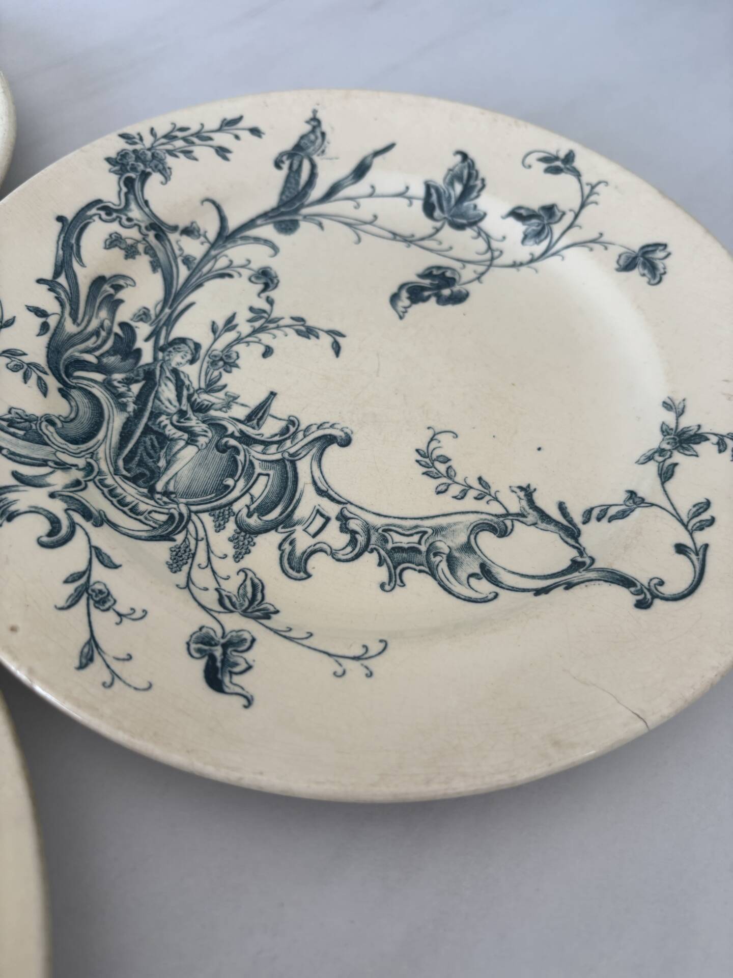 Lot of 3 flat plates, ironstone, Jules Vieillard, model St Buveurs B.