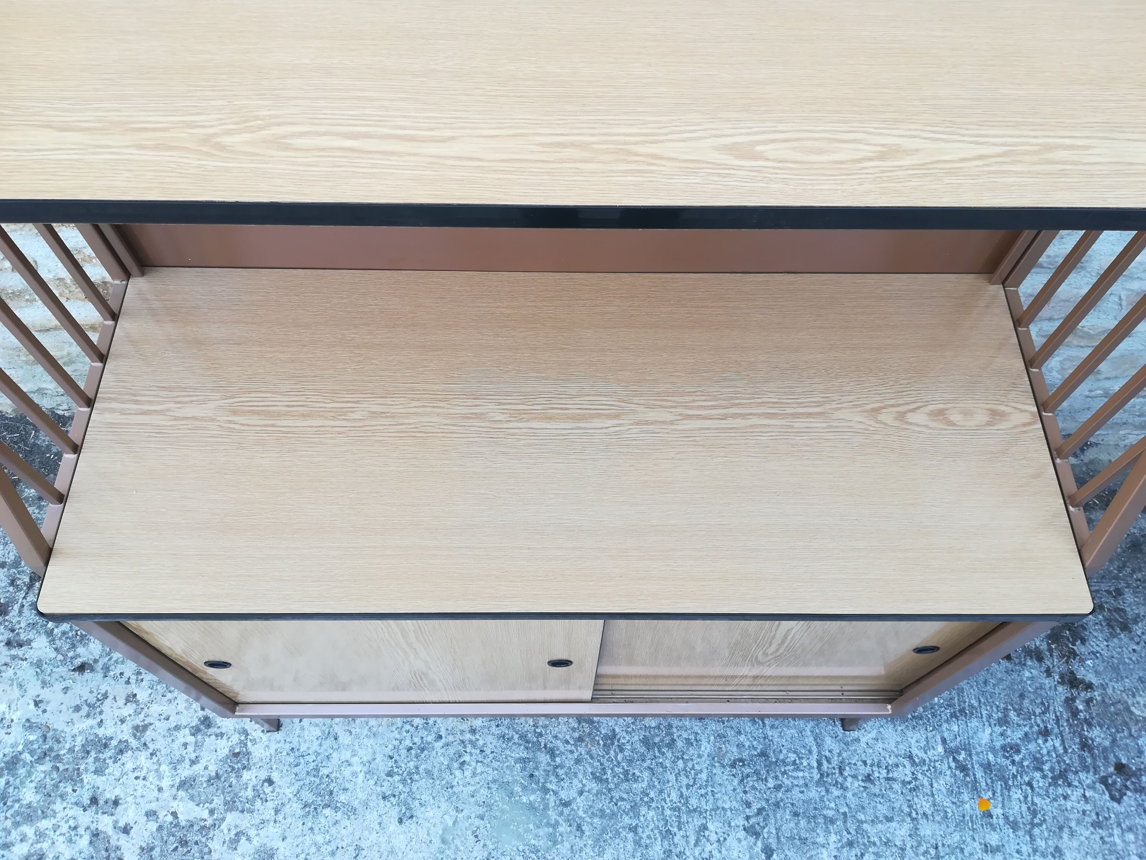 Buffet in formica