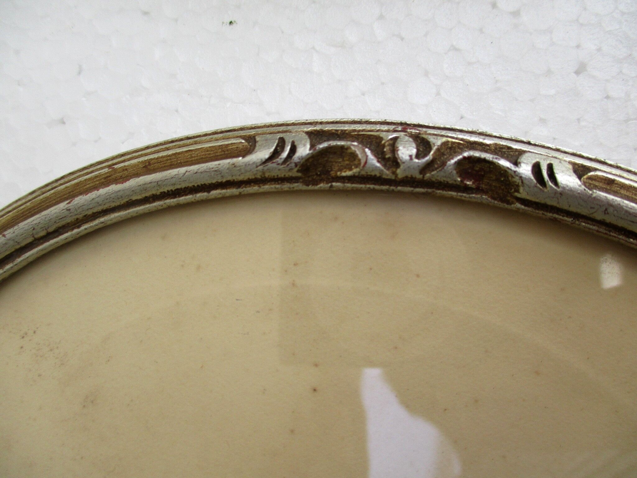 Pair of old oval art deco frames