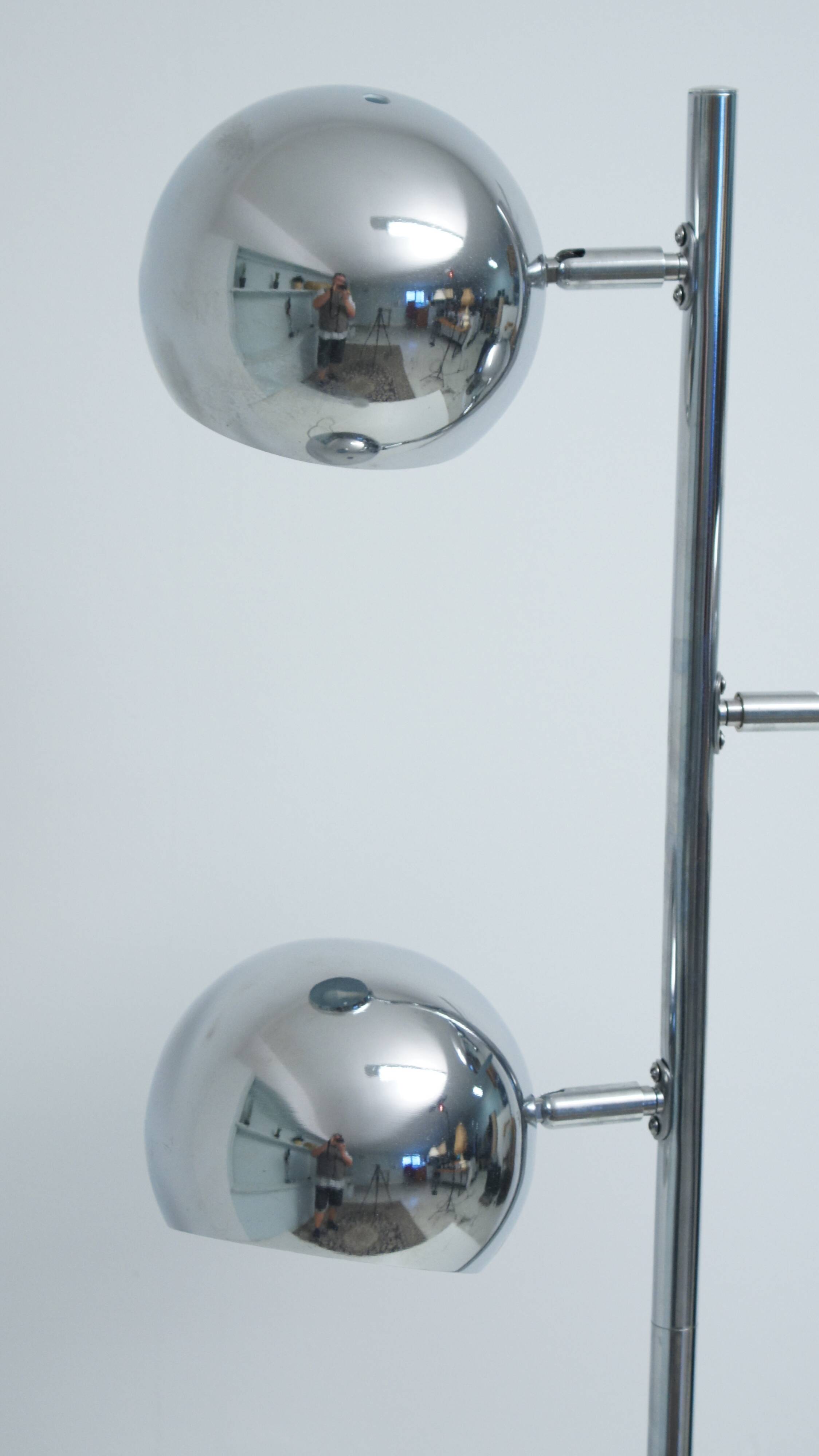 Chrome floor lamp 3 globes