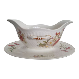 Antique sauce boat in Lunéville faience.
