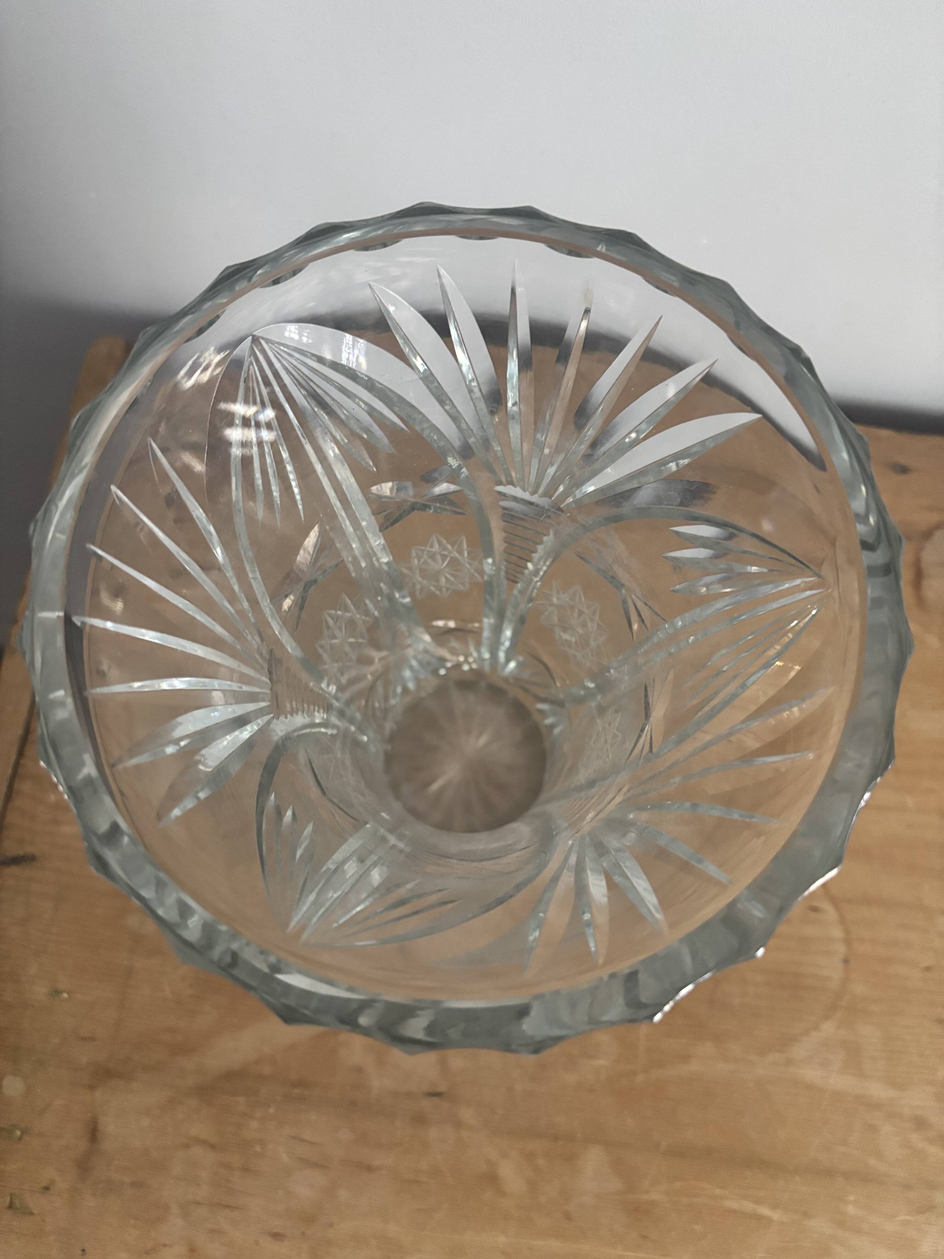 Vase en cristal taillé