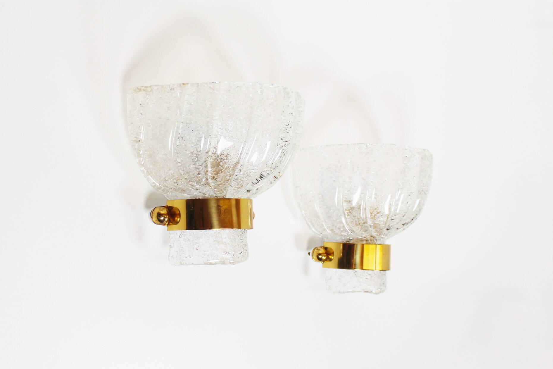 Large pair of 1970s Murano glass and brass wall sconces by Hillebrand