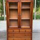Vitrine Louis philippe en bois massif et placage années 80