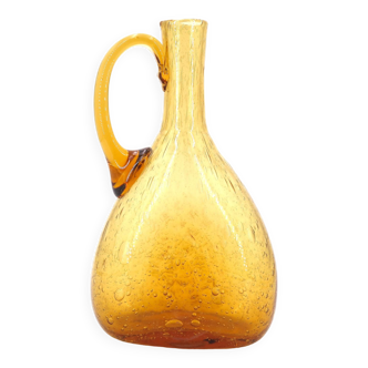 Carafe en verre bullé ambré de Biot, années 70