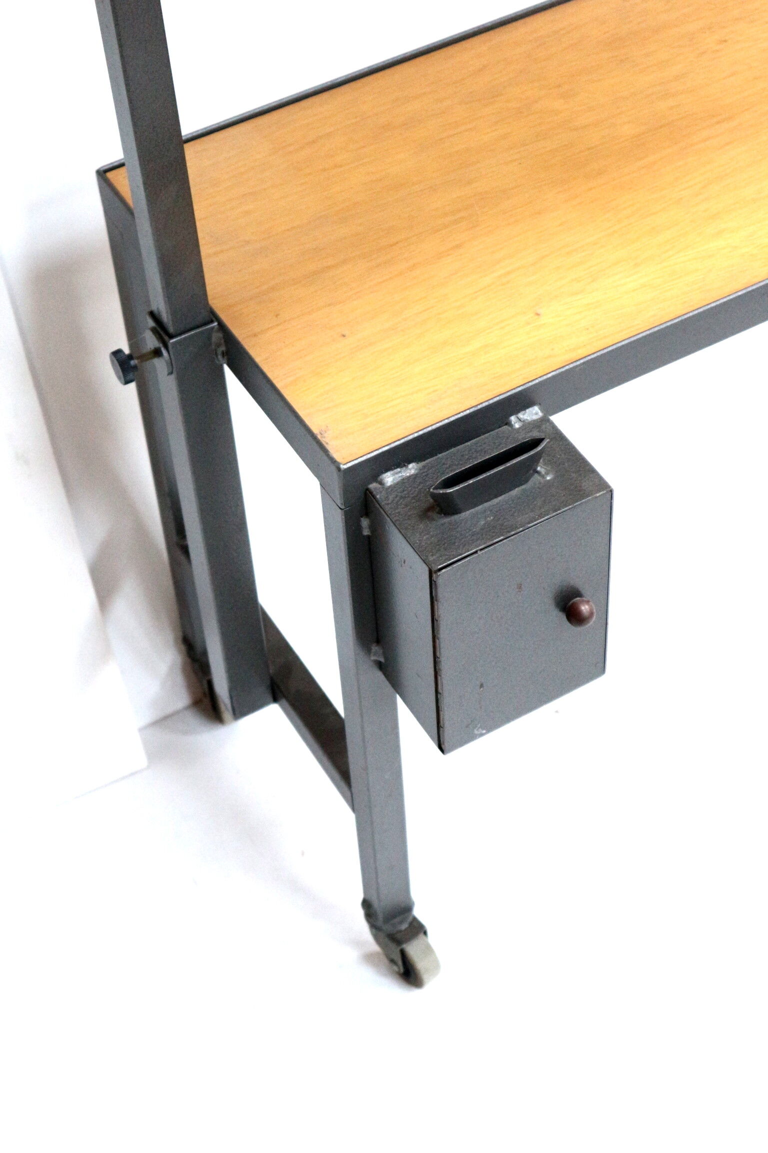 Vintage height-adjustable wall rack / room divider / bookshelf from the 1960s