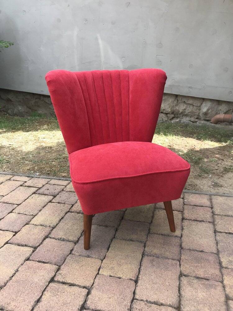Purple cocktail chair in fabric and solid beech, Mid-Century style from the 1950s.