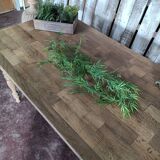 Farm table