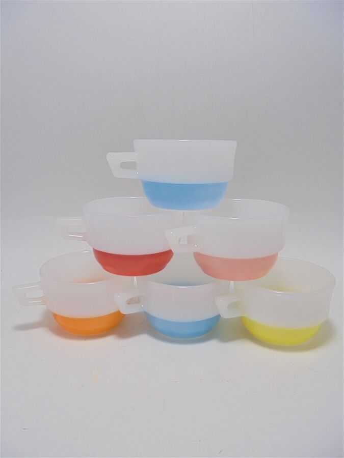 Set of 6 vintage cups