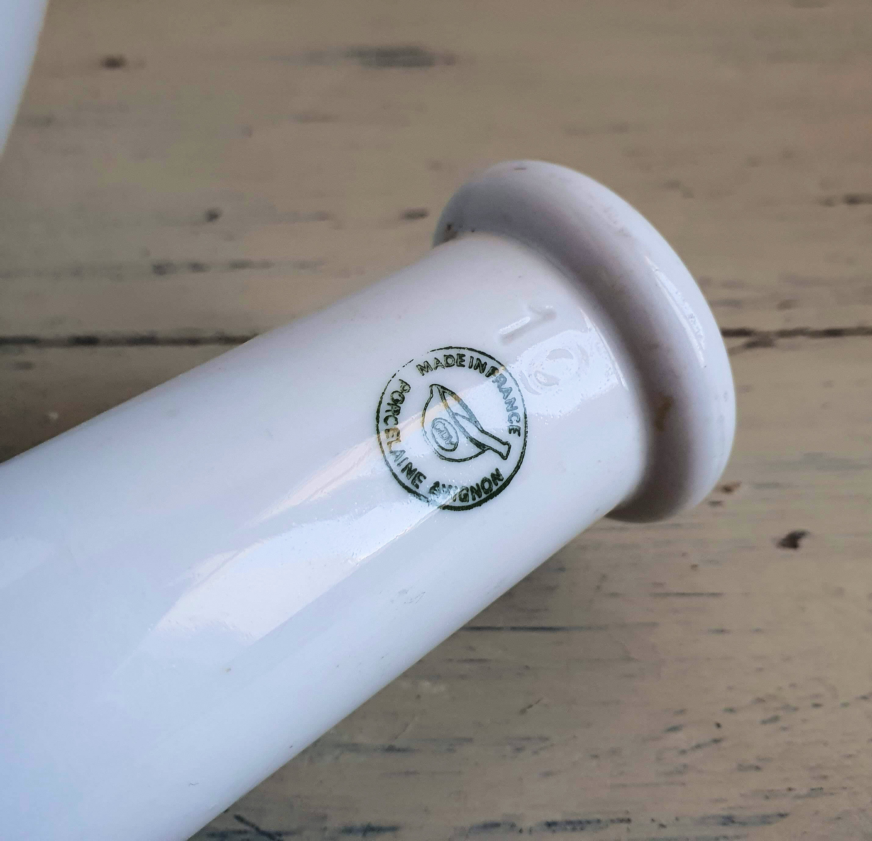 Laboratory mortar in earthenware