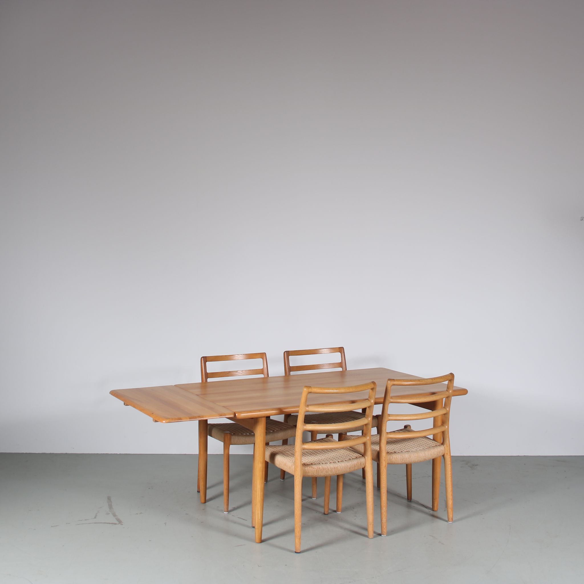 Ensemble de salle à manger en bois de chêne des années 1970 par Moller, Danemark