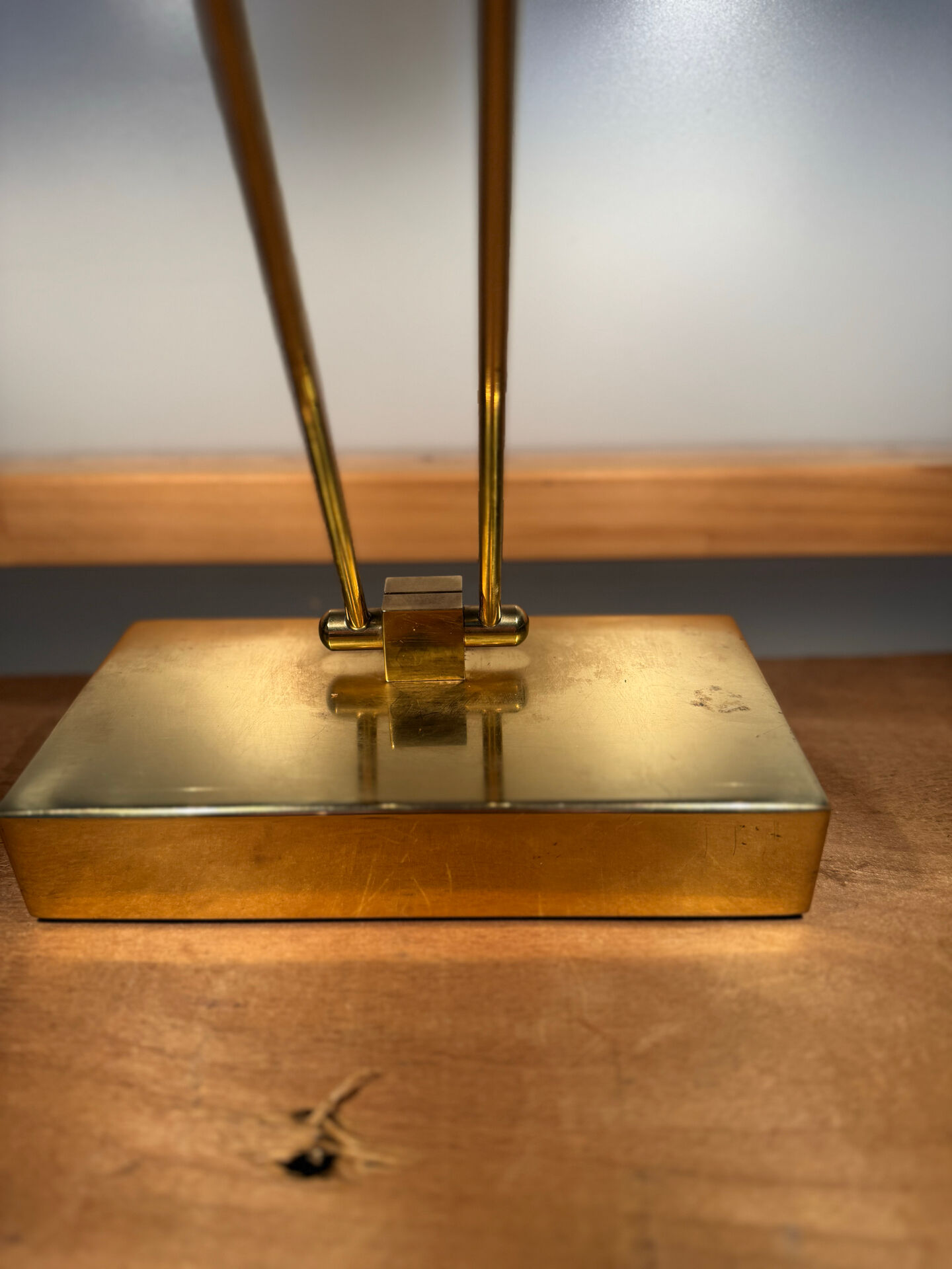 Modernist desk or piano lamp in gilded brass - 1970s/80s